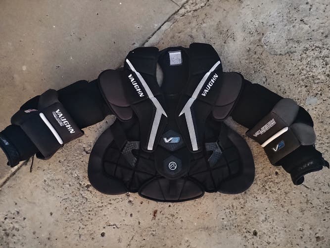 Medium Vaughn Velocity V9 Goalie Chest Protector Pro Stock