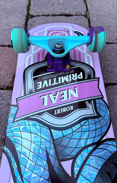 スケートボード PRIMITIVE ROBERT NEAL GOLD VIPER - 8.0 NEAL HOLOFOIL VIPER DECK– Primitive Skateboarding
