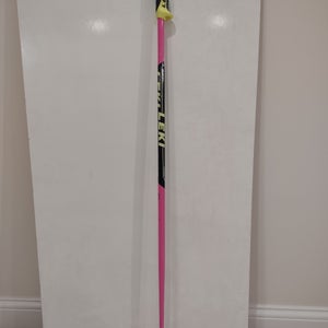 One Single 44in (110cm) Leki World Cup Lite SL 3D Ski Poles (Used)