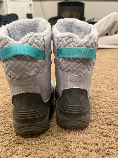 Youth Girls Columbia Boots Size 2