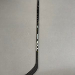 New Senior True Catalyst 9X3 Right Handed Hockey Stick 75 Flex T27
