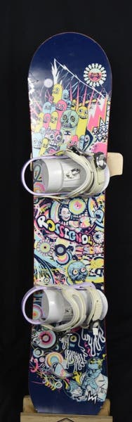 ROSSIGNOL SCAN SNOWBOARD SIZE 130 CM WITH SMALL BINDINGS