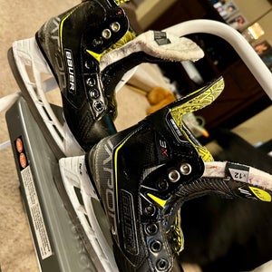 Bauer Regular Width 12 (Used) Vapor 3X Hockey Skates