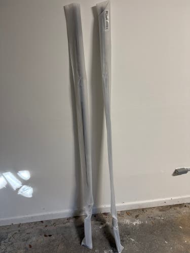 NEW 2 Pack CCM Ribcor Trigger 9 Pro Senior 75 Flex P88 Right Handed Hockey Stick