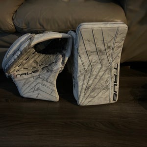 Ships From Canada True catalyst px3 full right glove and blocker offset tee