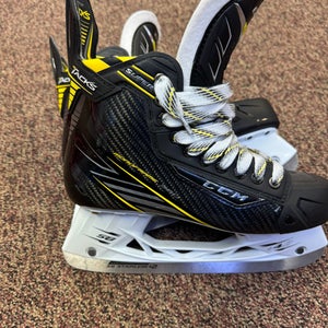 CCM Super Tacks Hockey Skates Size 8.5D
