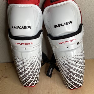 Youth Bauer Vapor Shin Pads (Used) 9.5"