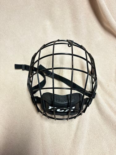 CCM (Used) helmet cage.