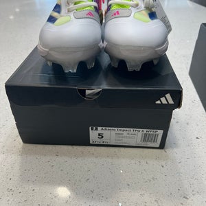 Kid's Size M 5.0 (W 6.0) Adidas (New)
