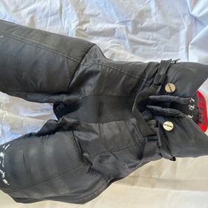 Junior Small CCM QLT Edge Hockey Pants (Used)
