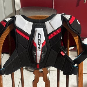 Large CCM (Used) JETSPEED FT680 Shoulder Pads