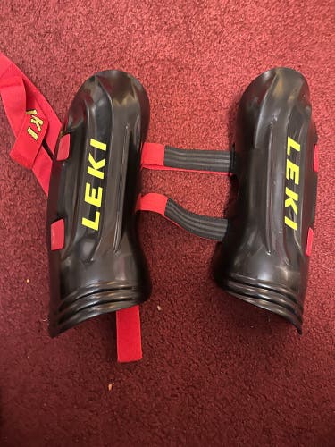 Jr Leki Shin Guards New One Size Fits All Leki