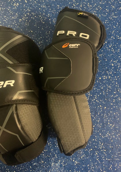 Bauer pro goalie knee pads