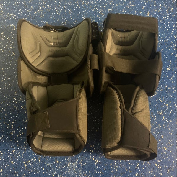Bauer pro goalie knee pads