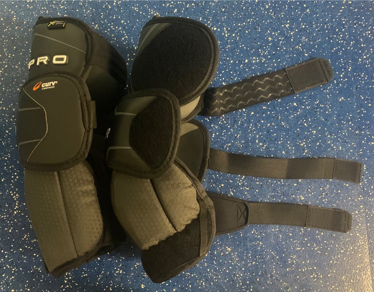 Bauer pro goalie knee pads
