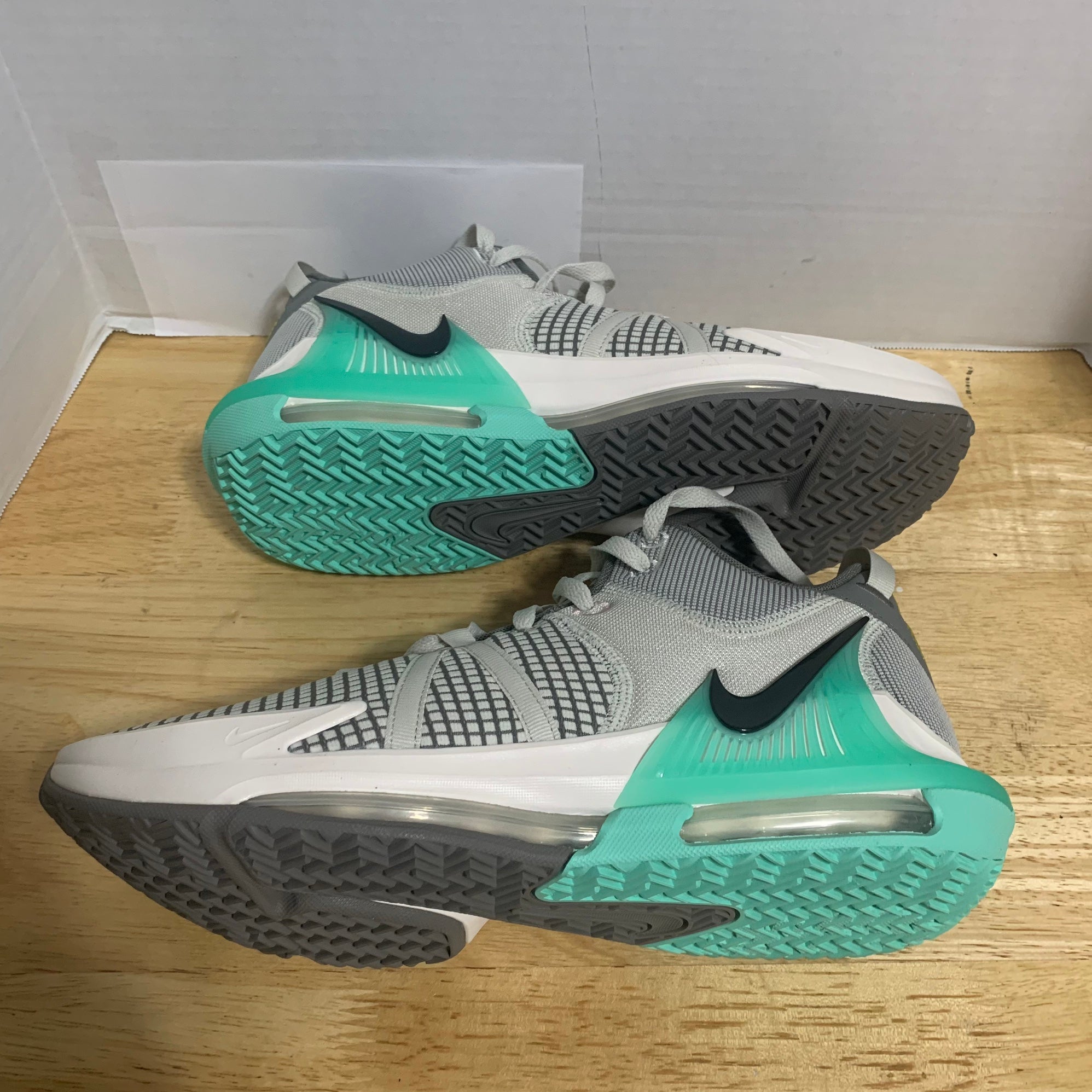 Nike LeBron Witness VII 7 Men’s Size 12 Light Bone Black DM1123-006 New Box Nike Lebron Witness VII DM1123-100 White/Black Basketball  main image 2
