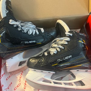 Bauer Supreme M5 Pro Hockey Skates Size 4.5 (Used)
