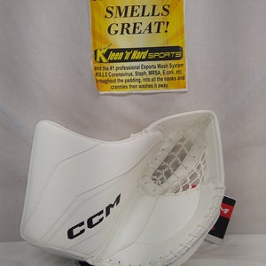New CCM EFLEX 6.9 Reg (Lt Hand) Sz Sr White Ice Hockey Goalie Catcher
