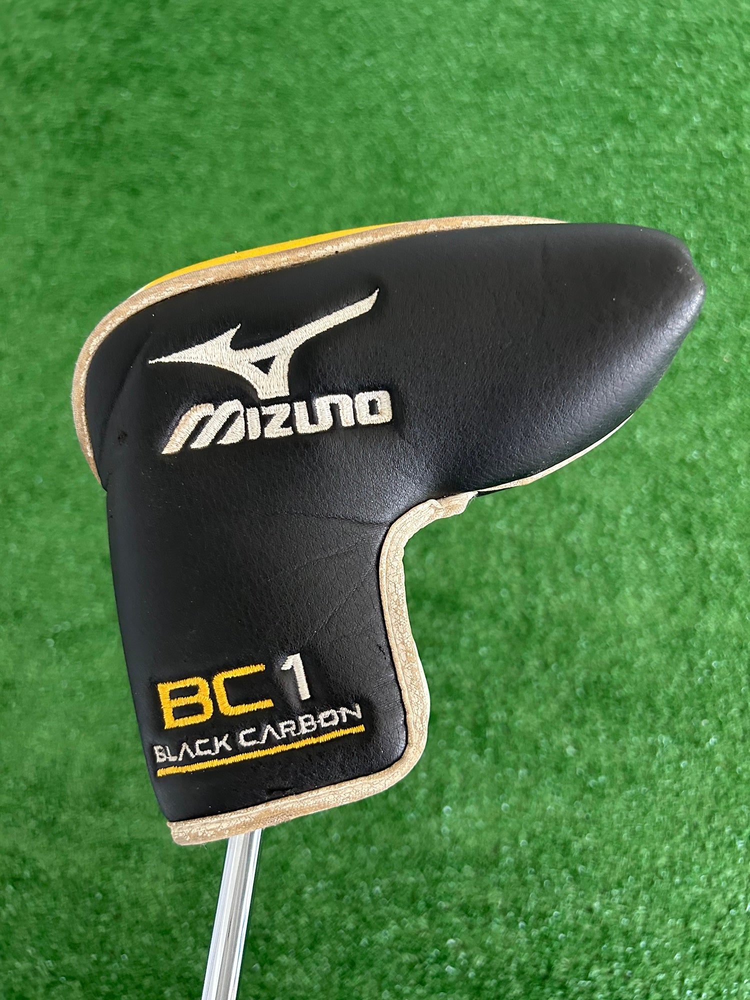 Mizuno Bettinardi BC1 Black Carbon 35” Putter w Headcover