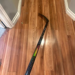 CCM Ribcor Trigger 9 Pro Senior Right Hand