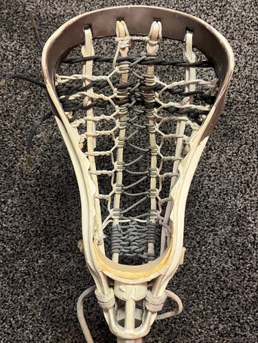 Warrior Predator Strung w/ ROCKET-POCKET Head (Used Like New)