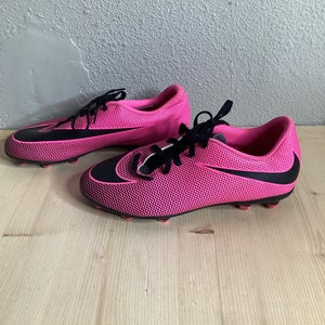 Pink Women's Nike Bravata II Cleats Molded Cleats (Used) 6Y