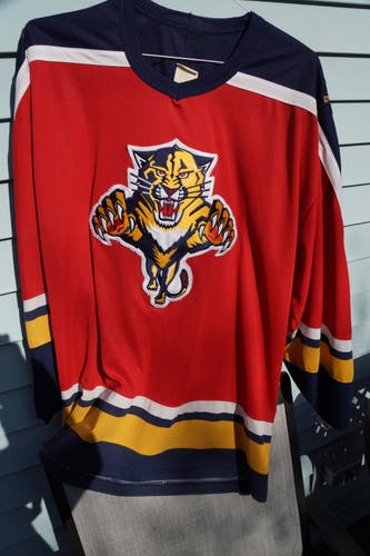 Red XL Adult Unisex CCM Panthers Jersey (Used)