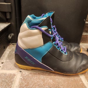 NNN Euro 41 Cross Country Ski Boots (Used)