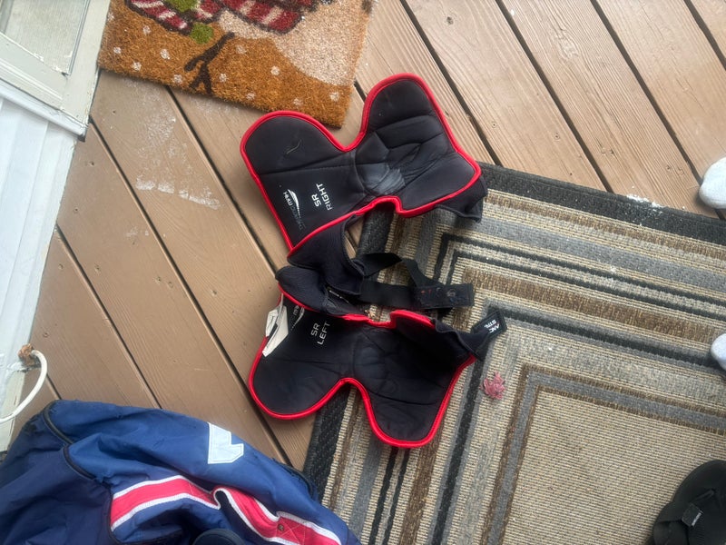 Bauer Goalie Knee Pads