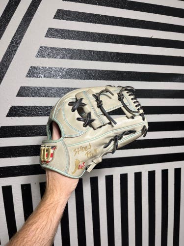 Wilson staff Japan 11.75 baseball glove