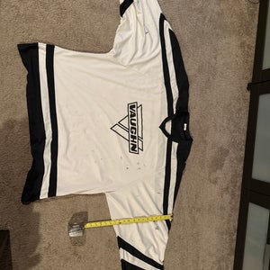White XXL Vaughn (Used) Jersey