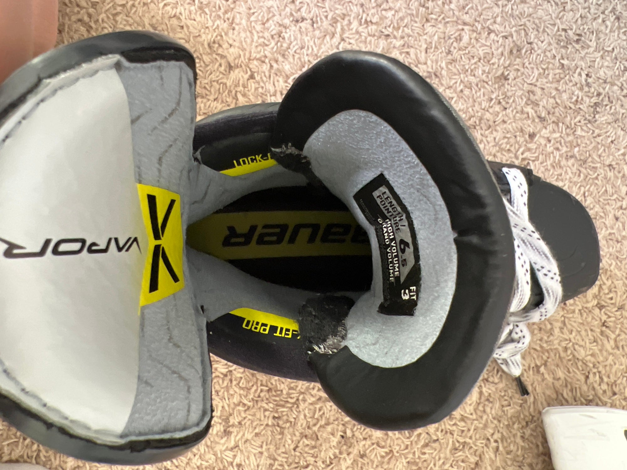 Bauer 6.5 Fit 3 Vapor Hyperlite 2 Hockey Skates | SidelineSwap 