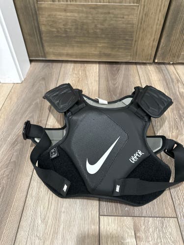 Medium/Large Nike (New) Vapor Shoulder Pads