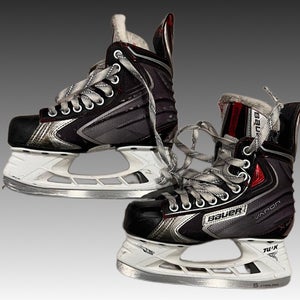 Junior Bauer Size 2 (Used) Vapor X60 Hockey Skates
