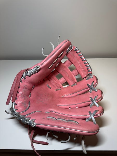 Rawlings Heart of the Hide Fernando Tatis jr