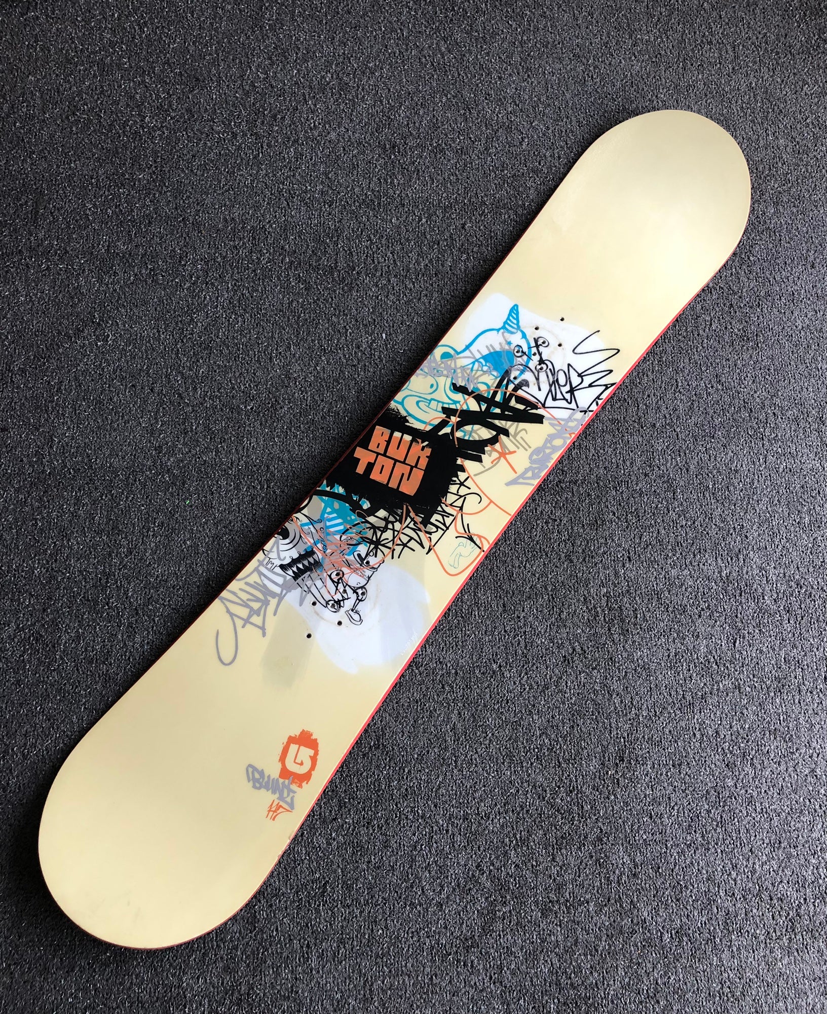2016 バートン BURTON BLUNT 147cm フライングV グラトリ Burton Blunt