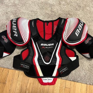 Medium Bauer  (Used) Vapor Shoulder Pads