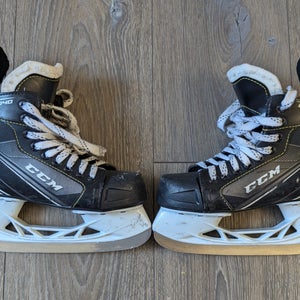 CCM Tacks 9040 Hockey Skates Regular Width Junior Size 2 (Used)