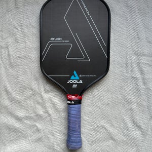 Black JOOLA Ben Johns Hyperion Carbon Grip Surface 16mm Pickleball Paddle (Used)