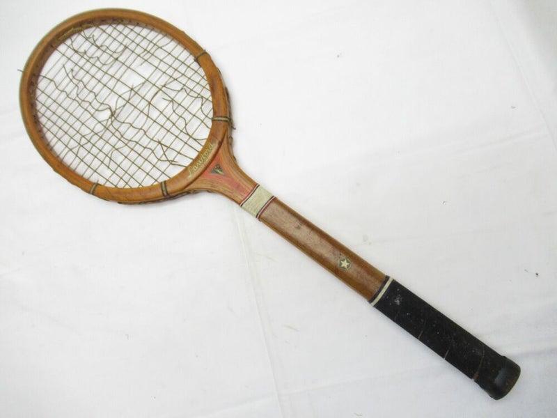 VINTAGE CORTLAND "LAWFORD" WOOD TENNIS RACQUET. ANTIQUE / DISPLAY