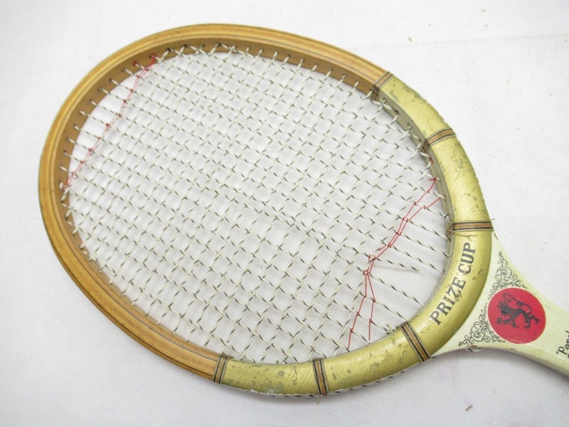 VTG SPALDING "PANCHO GONZALES PRIZE CUP" WOOD TENNIS RACQUET. ANTIQUE / DISPLAY