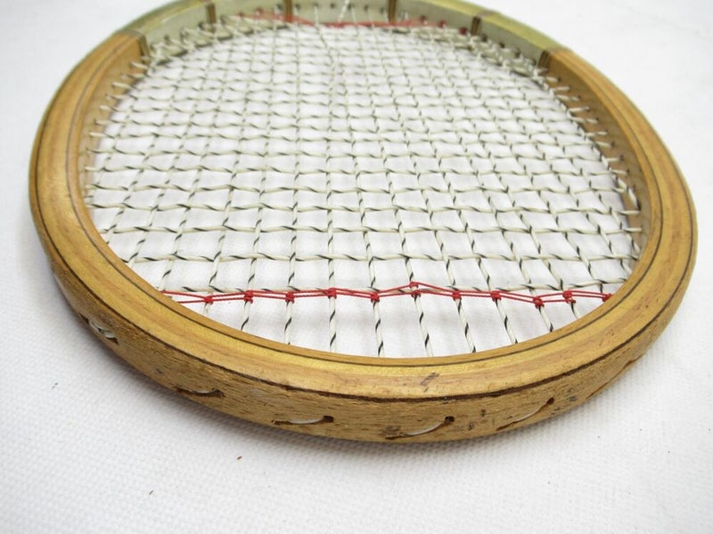 VTG SPALDING "PANCHO GONZALES PRIZE CUP" WOOD TENNIS RACQUET. ANTIQUE / DISPLAY