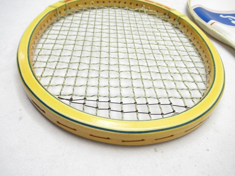 VINTAGE VICTOR/TAD DAVIS "CLASSIC" WOODEN TENNIS RACQUET. ANTIQUE / DISPLAY