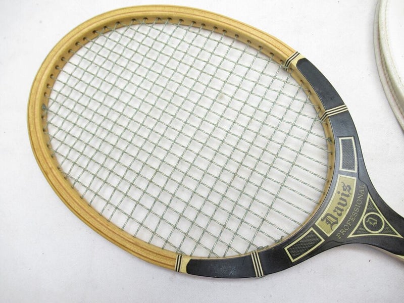 VINTAGE VICTOR/TAD DAVIS "PROFESSIONAL" WOODEN TENNIS RACQUET. ANTIQUE / DISPLAY