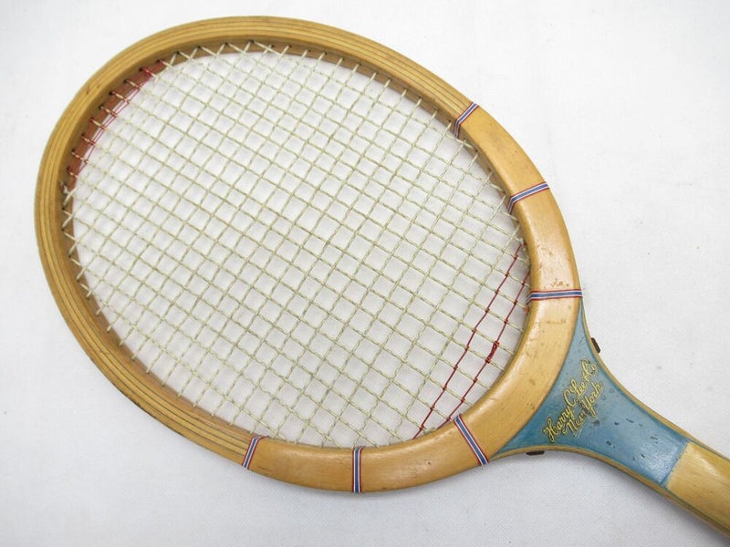 VTG HARRY C. LEE CO. "STROKE MASTER" WOODEN TENNIS RACQUET. ANTIQUE / DISPLAY