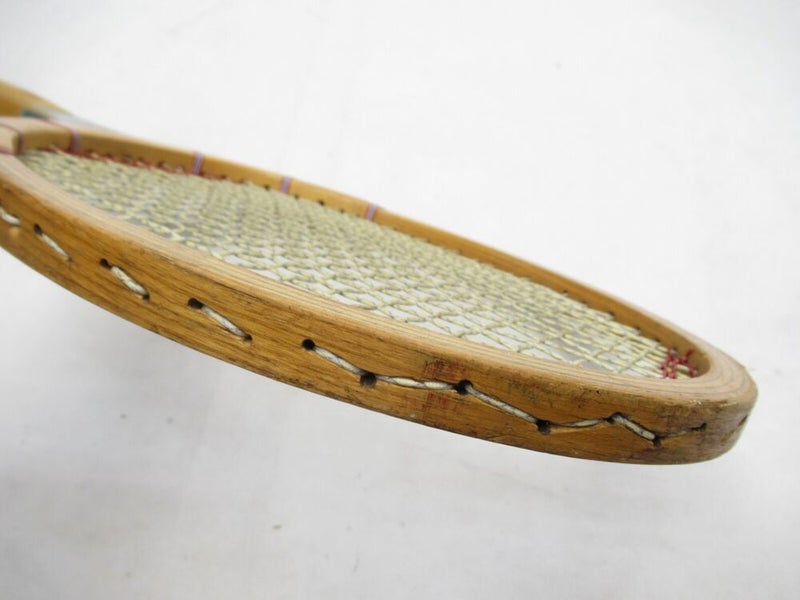 VTG HARRY C. LEE CO. "STROKE MASTER" WOODEN TENNIS RACQUET. ANTIQUE / DISPLAY