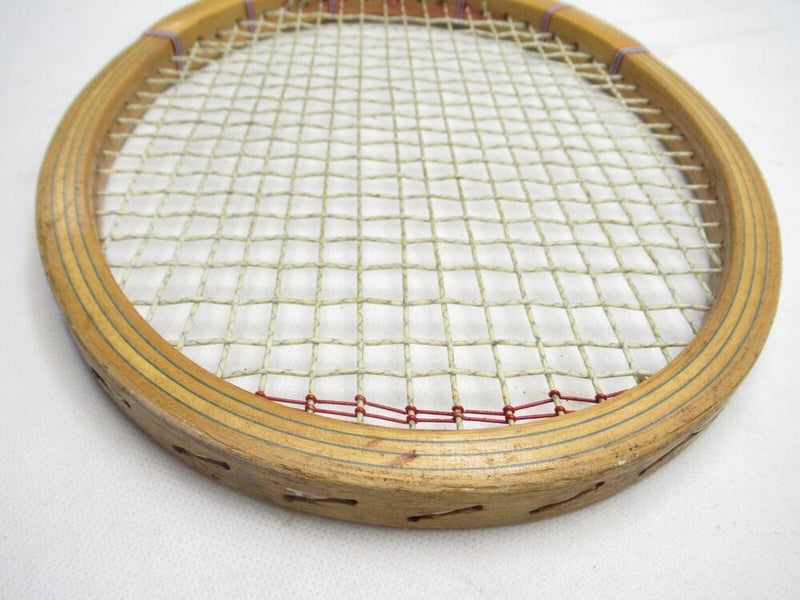 VTG HARRY C. LEE CO. "STROKE MASTER" WOODEN TENNIS RACQUET. ANTIQUE / DISPLAY