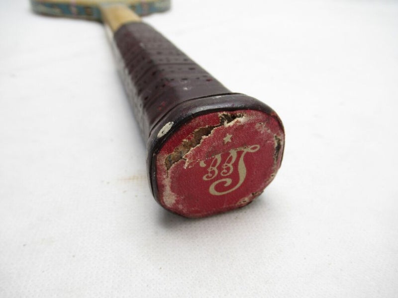 VTG HARRY C. LEE CO. "STROKE MASTER" WOODEN TENNIS RACQUET. ANTIQUE / DISPLAY