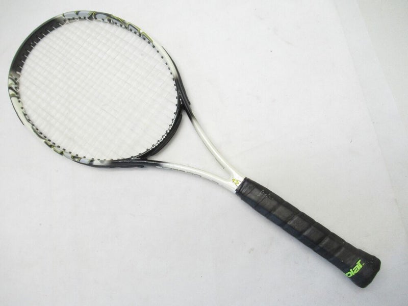 VOLKL CLASSIC 8 PRO TENNIS RACQUET (4 3/8) LONG TERM STORAGE. WELL PRESERVED