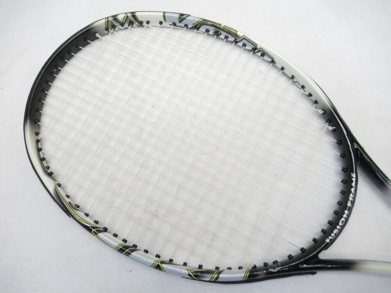 VOLKL CLASSIC 8 PRO TENNIS RACQUET (4 3/8) LONG TERM STORAGE. WELL PRESERVED